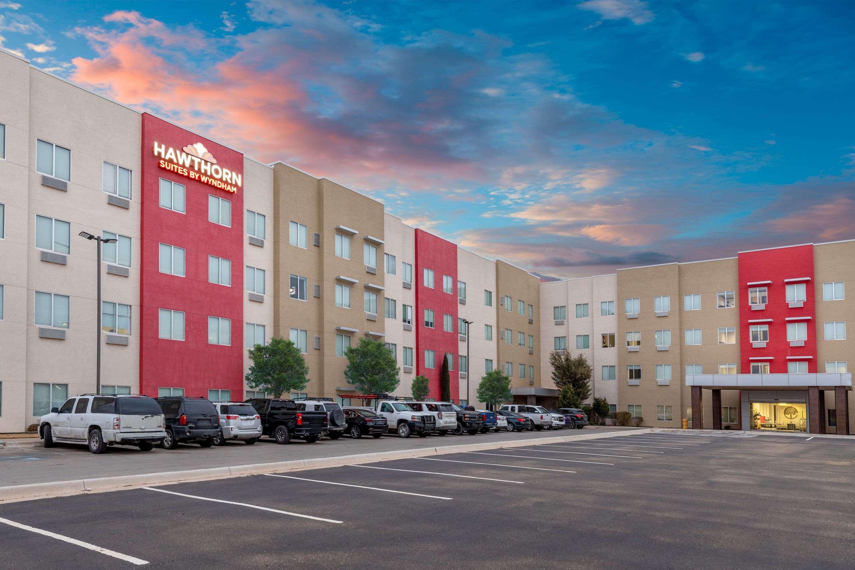 Hawthorn Suites By Wyndham Lubbock Exterior photo